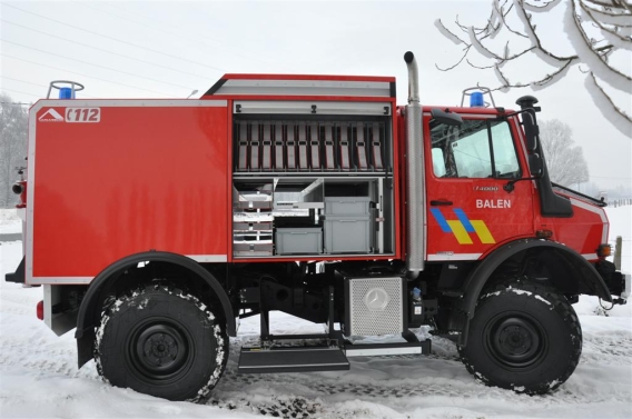 Camion-citerne feu forêt